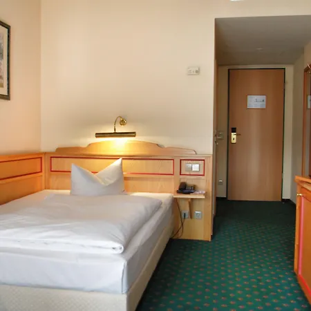 B&B Hotel Gera 3*